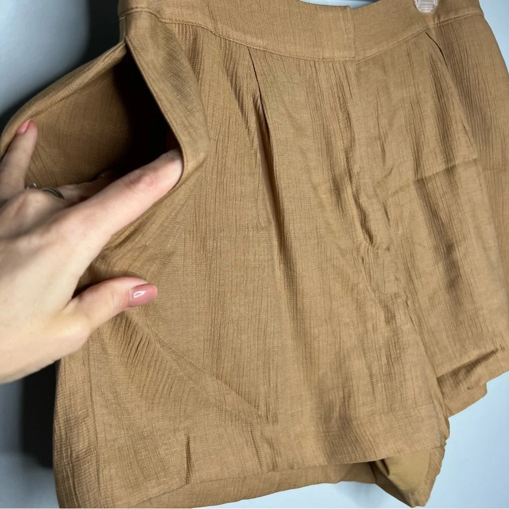 NWT Something Navy Drapey Shorts In Tan Praline‎ High Waist Tailored